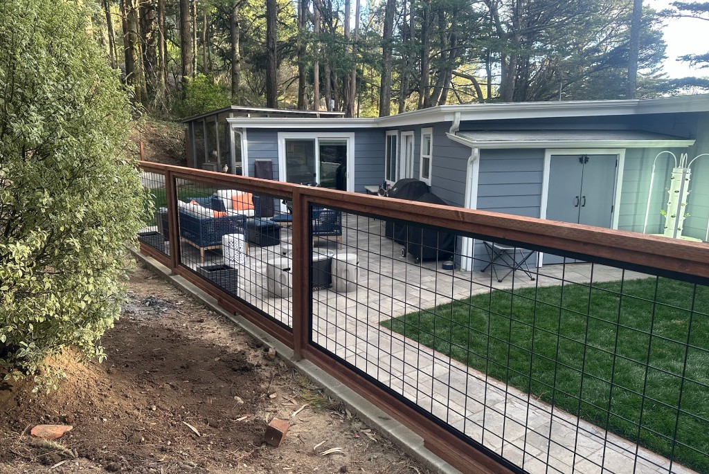 Outdoor patio and living area behind the residence